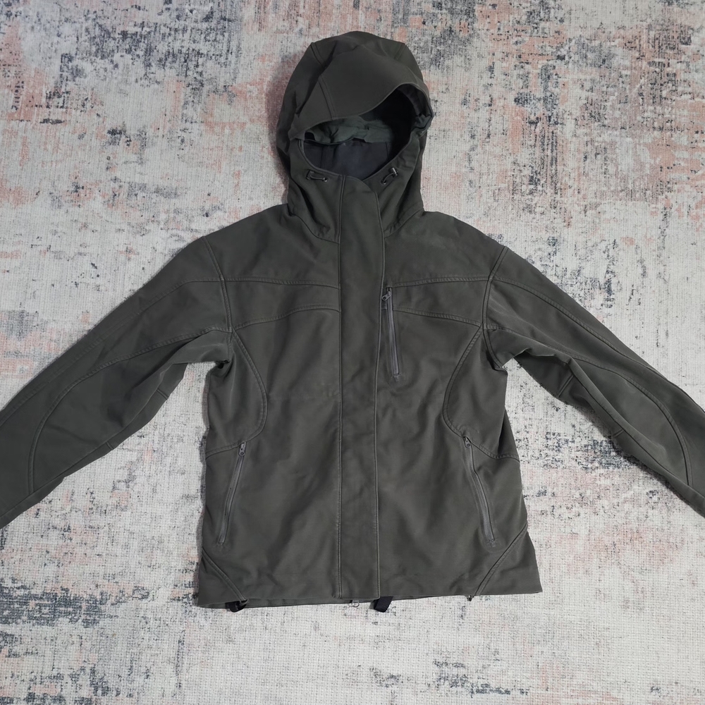 #24 Mountain Equipment Men’s Windproof Softshell Hiking Jacket, MT 500 Size M